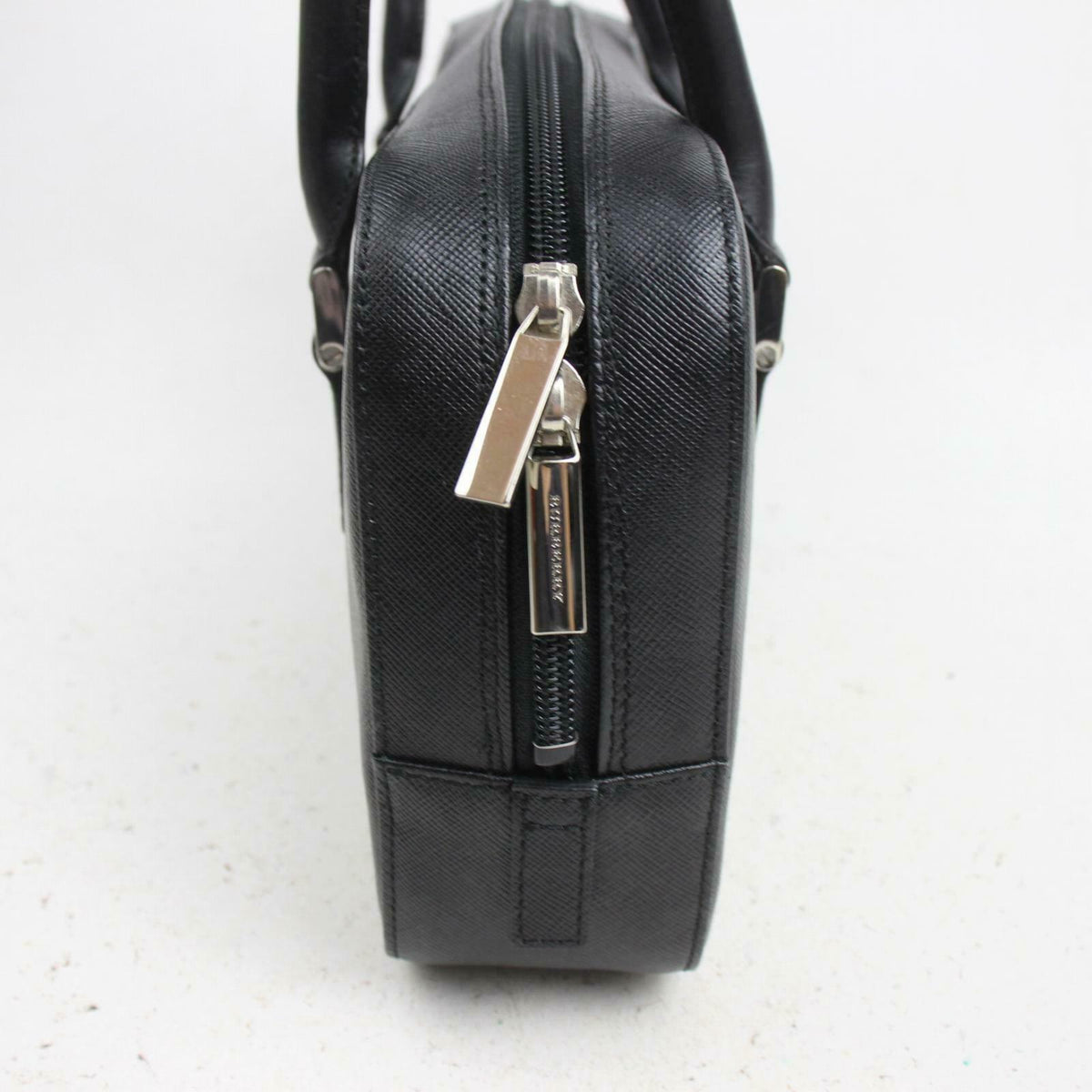 Indistinguishable  Burbe**y Shoulder Bag Black Leather (SHC7-10089)