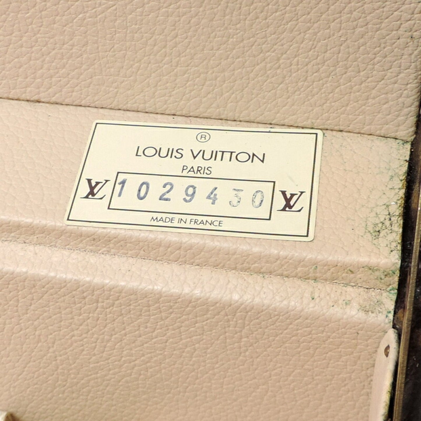 LOUIS VUITTON President Briefcases & Attaches