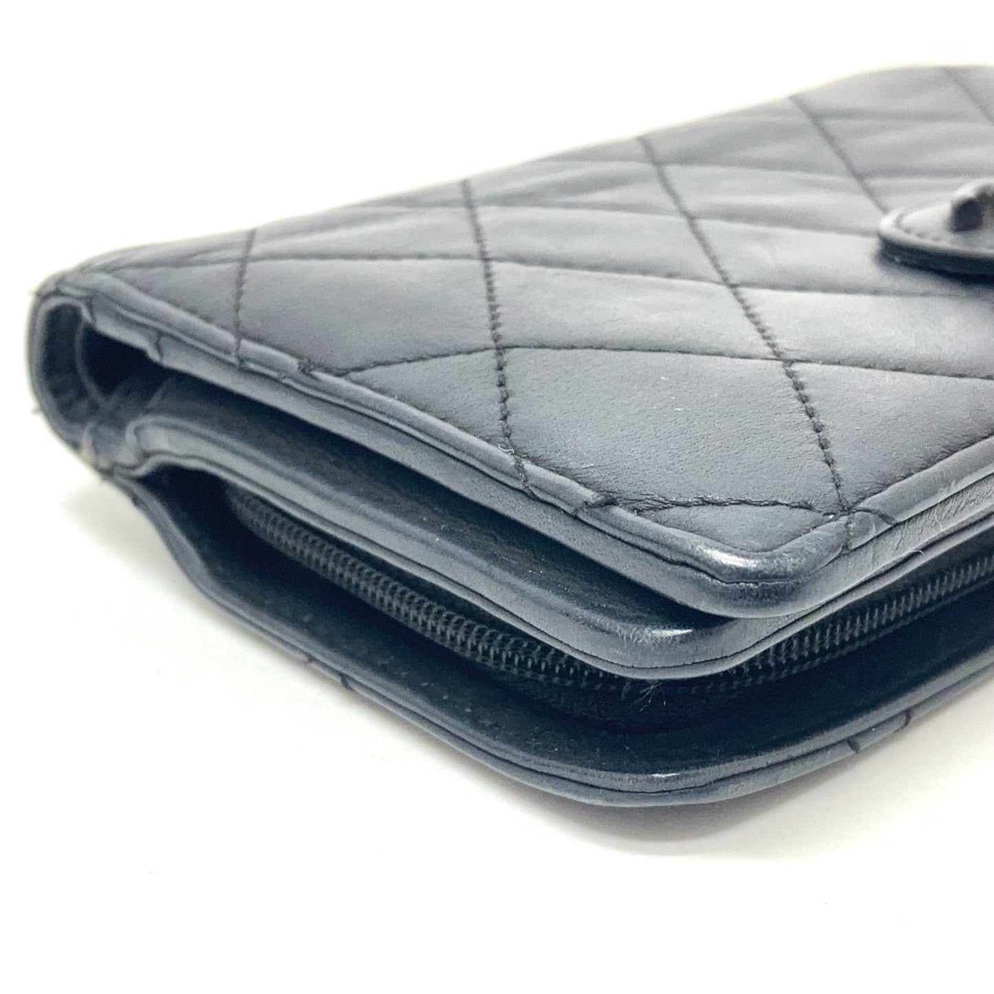CHANEL Matelasse Wallet