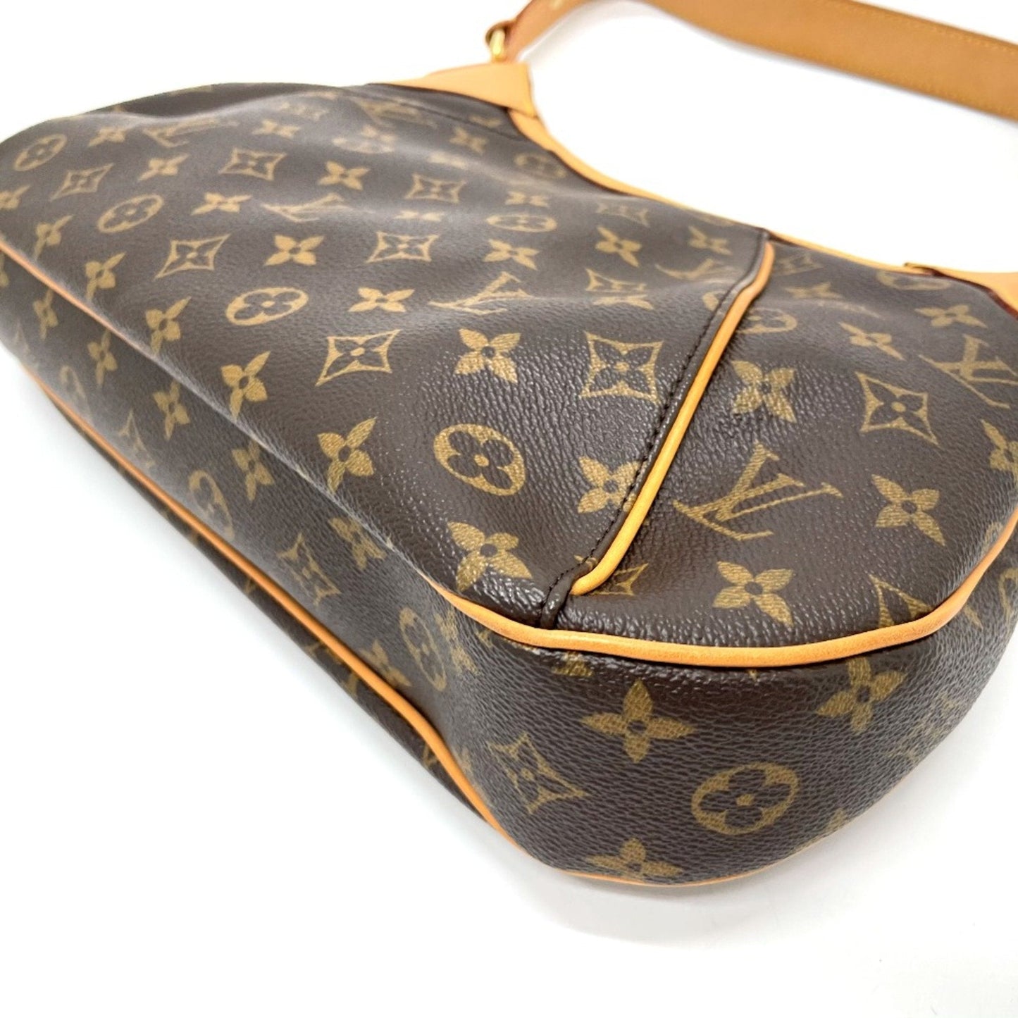 LOUIS VUITTON Thames Shoulder Bag