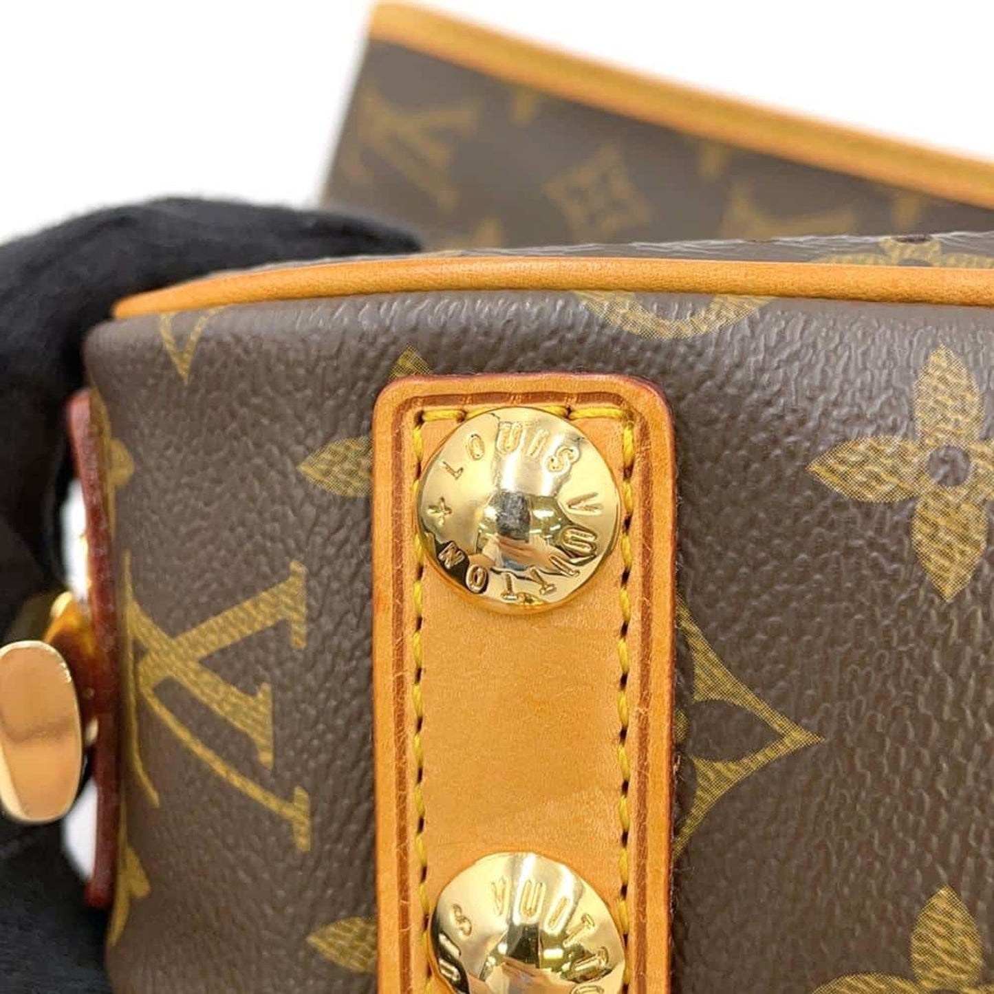 LOUIS VUITTON Trocadero Shoulder Bag