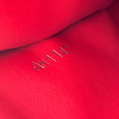 Louis-vuitton Fushia Taurillon Leather Capucines MM Bag
