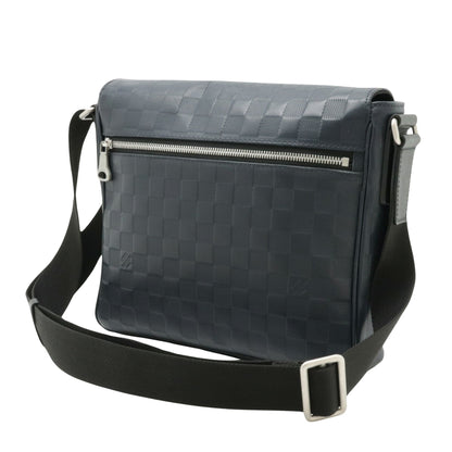 LOUIS VUITTON District Shoulder Bag