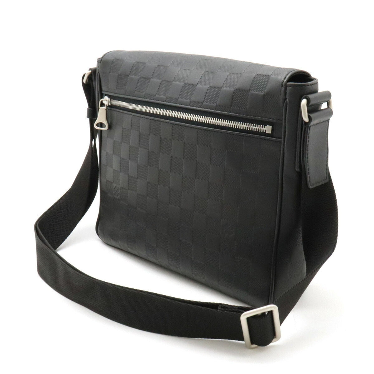 LOUIS VUITTON District Shoulder Bag