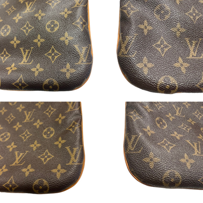 Handbag Designer By Louis Vuitton  Size: Small