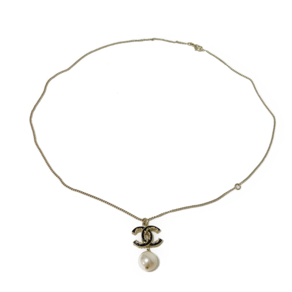 CHANEL Necklace A61444 Fake pearl x enamel black CC mark Swing Pearl COCO Mark