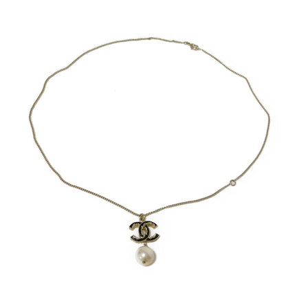 CHANEL Necklace A61444 Fake pearl x enamel black CC mark Swing Pearl COCO Mark