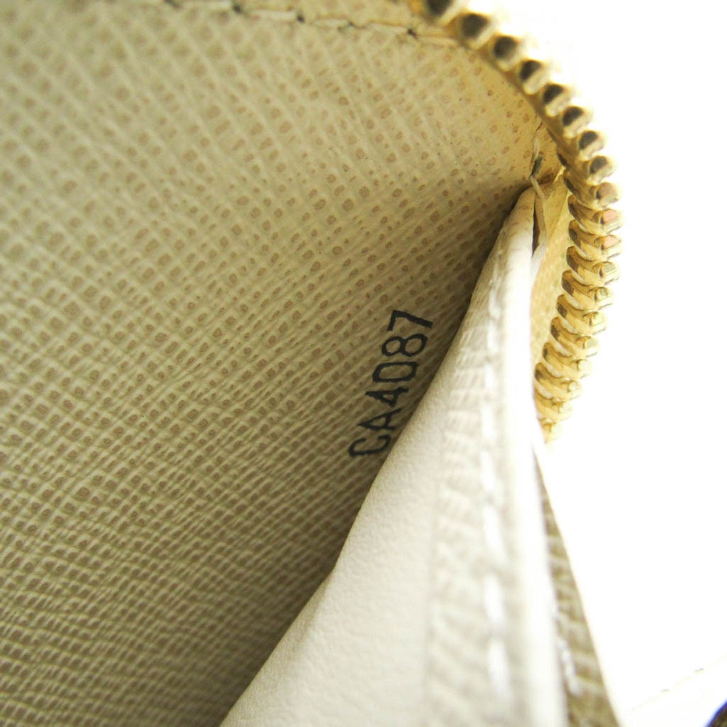 LOUIS VUITTON Zippy wallet