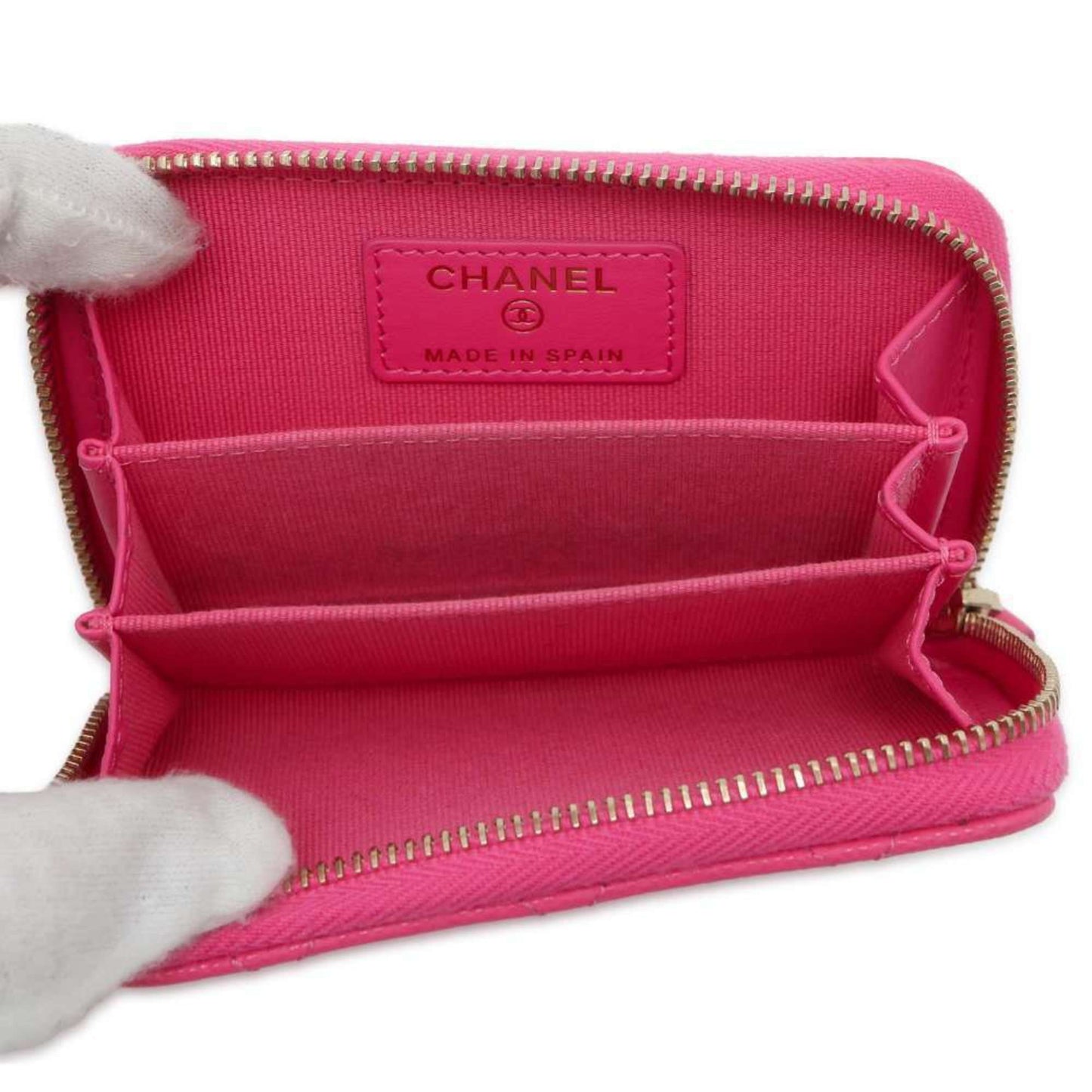 CHANEL Matelasse Wallet
