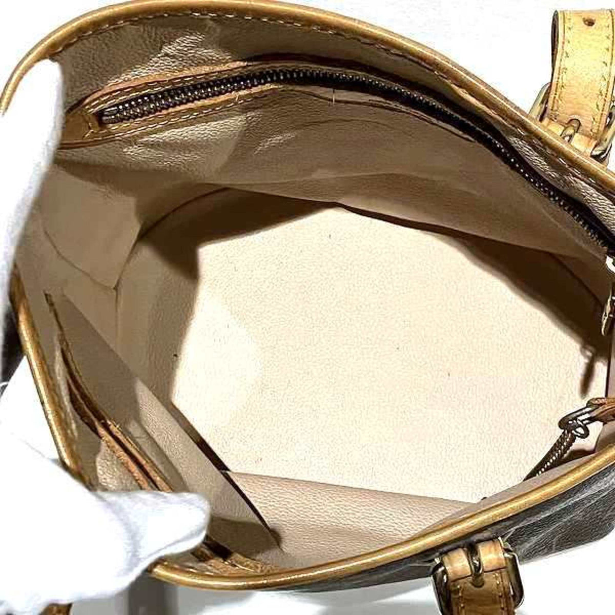 LOUIS VUITTON Bucket PM Shoulder Bag
