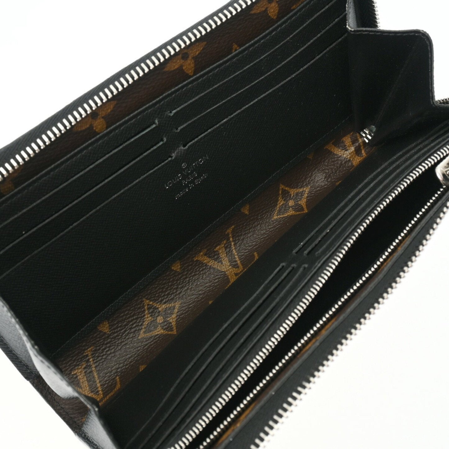 LOUIS VUITTON Zippy Dragonne Wallet
