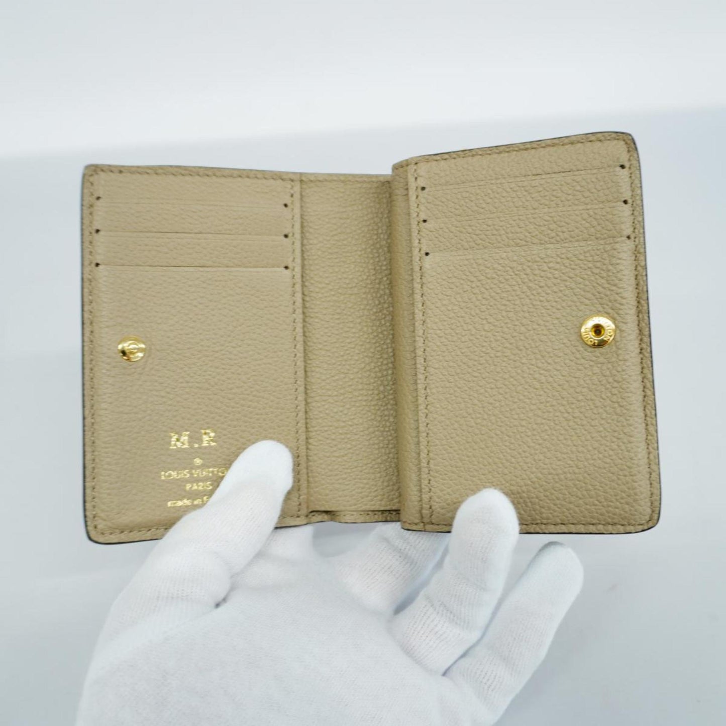 LOUIS VUITTON Clea Wallet