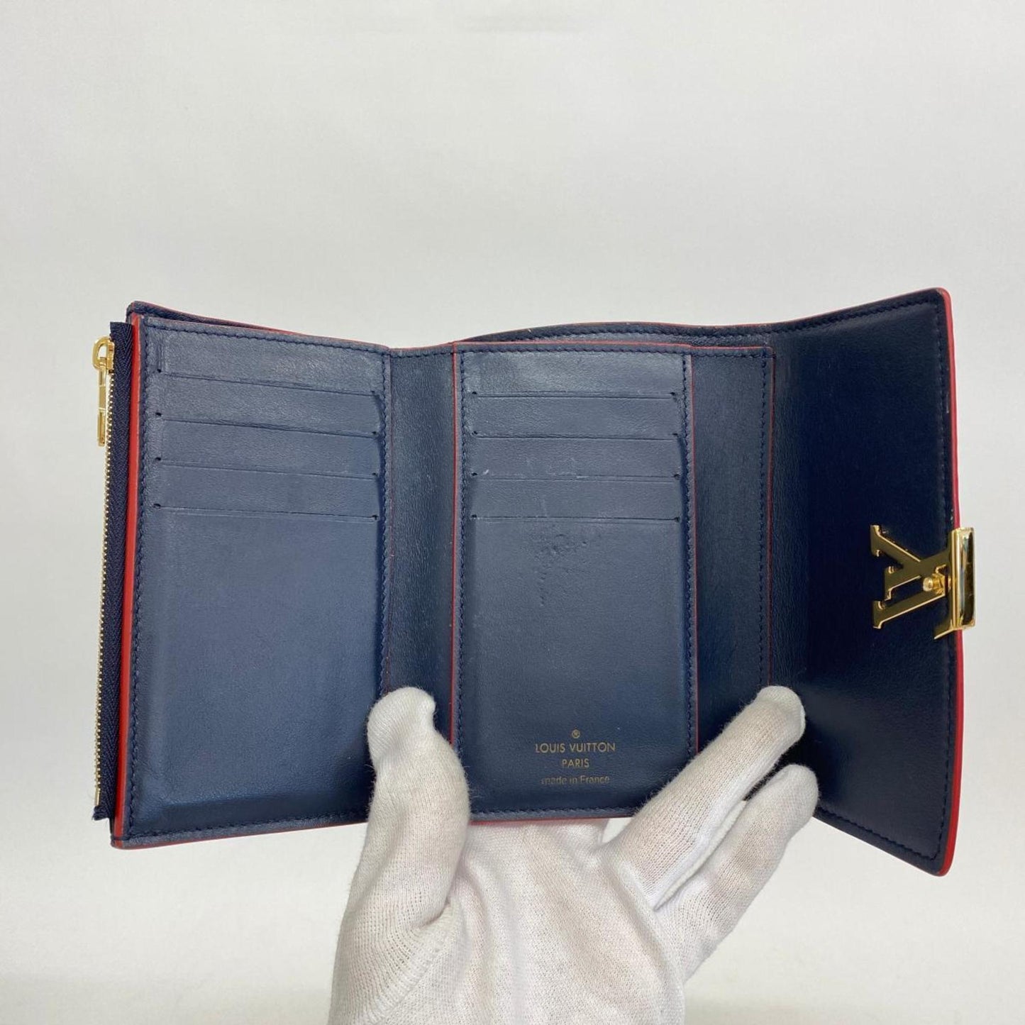 LOUIS VUITTON Capucines Wallet