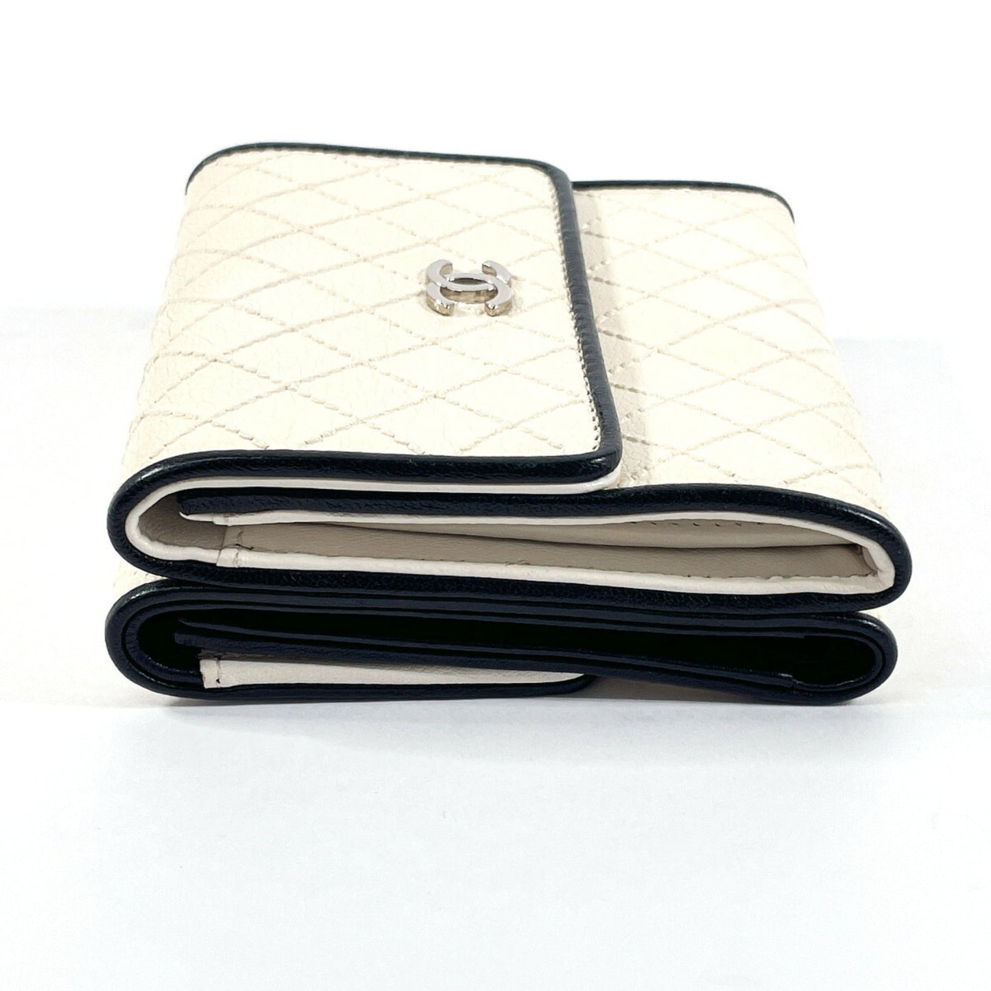 CHANEL Matelasse Wallet
