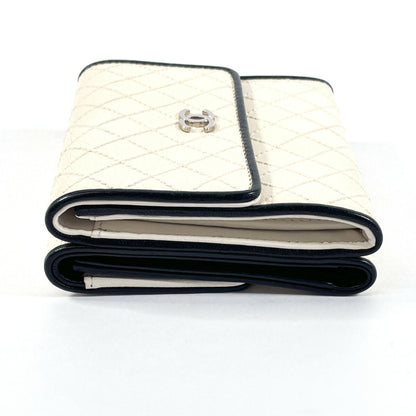CHANEL Matelasse Wallet