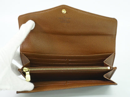 LOUIS VUITTON Sarah Wallet