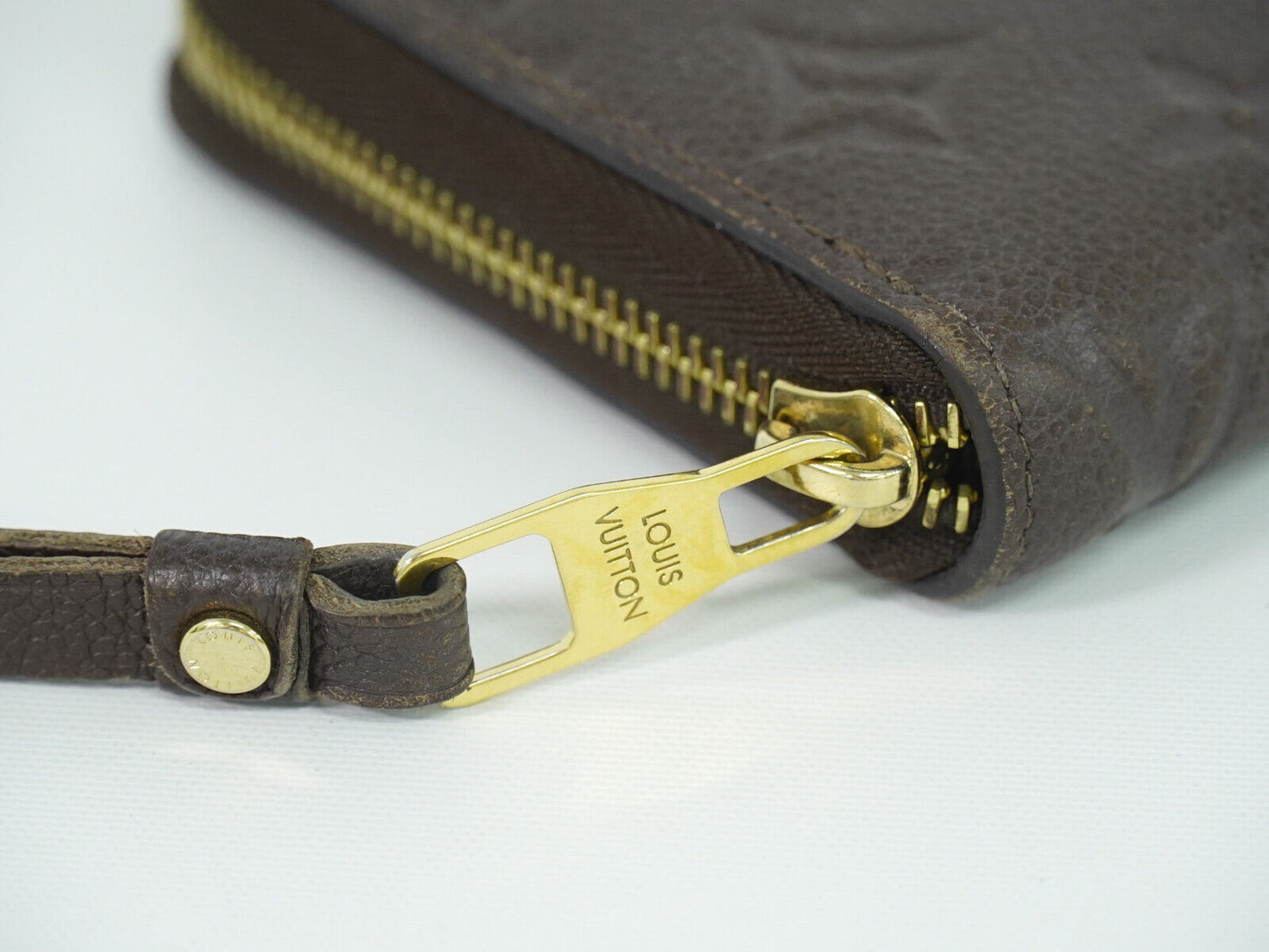 LOUIS VUITTON Zippy wallet