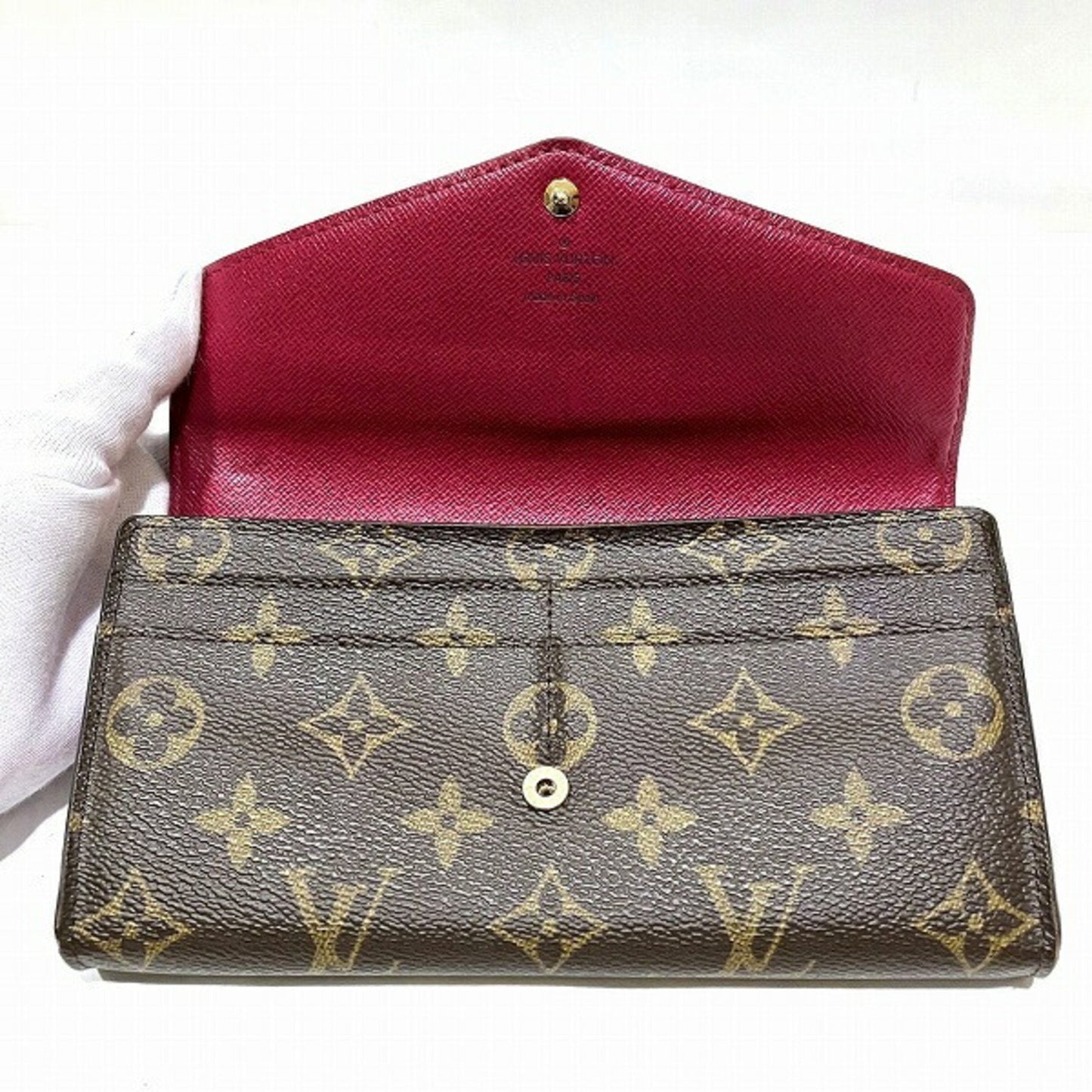 LOUIS VUITTON Sarah Wallet