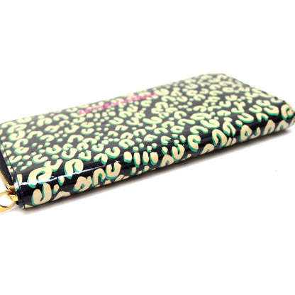 LOUIS VUITTON Zippy Wallet