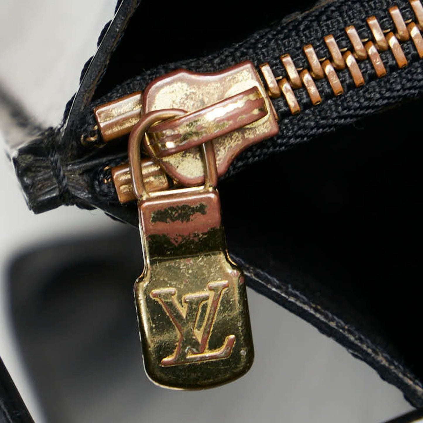 LOUIS VUITTON Serviette Briefcases & Attaches