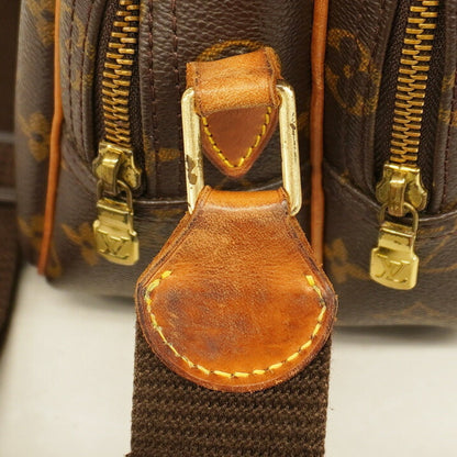 LOUIS VUITTON Reporter Shoulder Bag