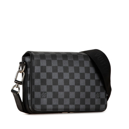 LOUIS VUITTON Messenger Shoulder Bag