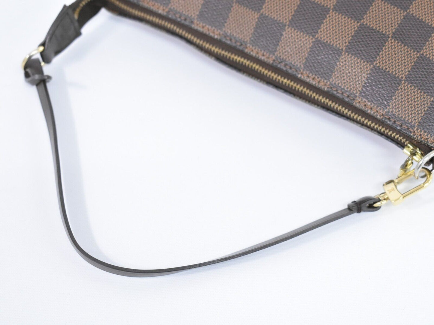 LOUIS VUITTON Pochette accessoires Clutch Bag