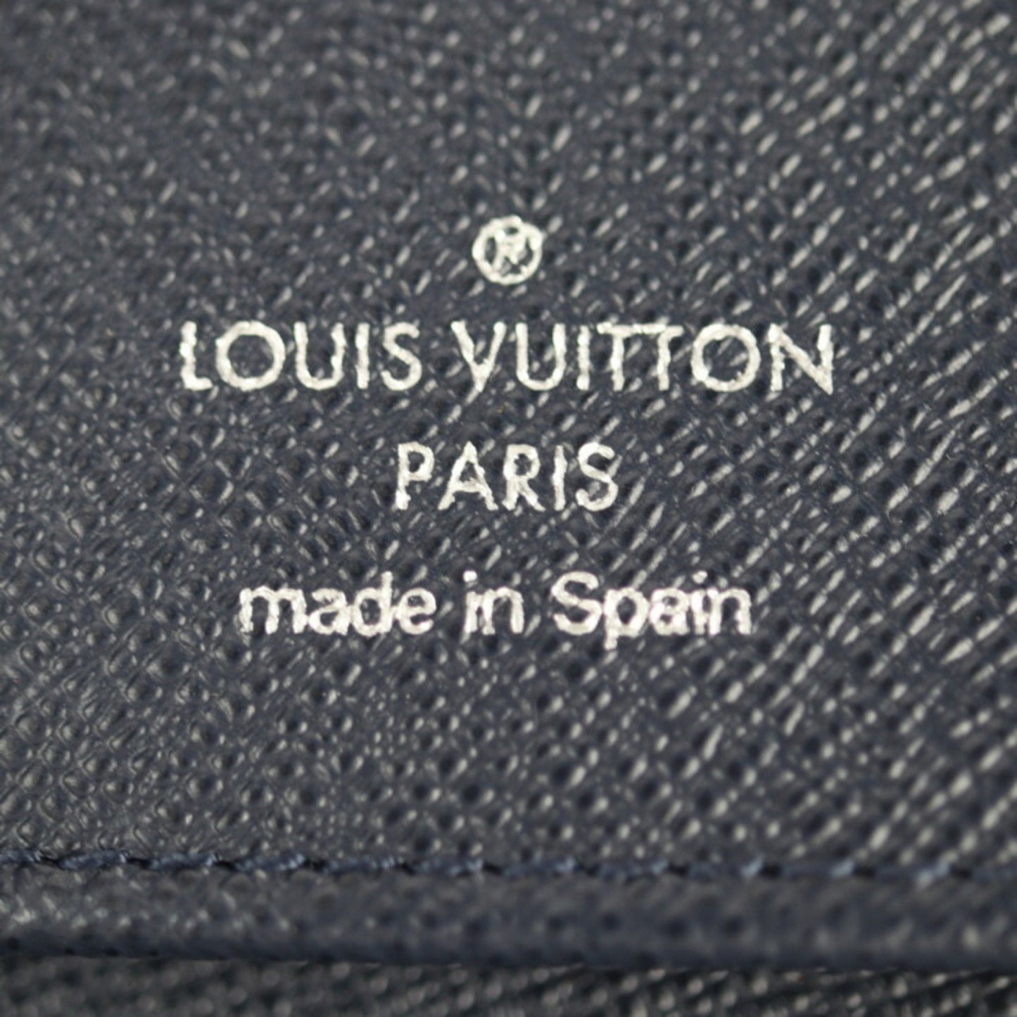 LOUIS VUITTON Zippy Wallet Vertical