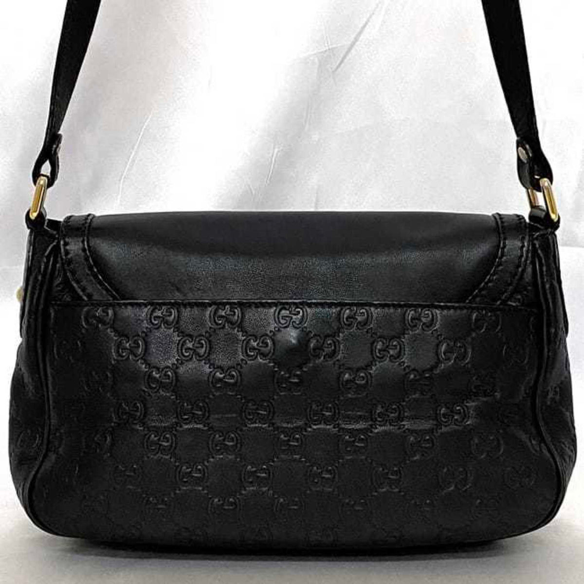 GUCCI Shelly Shoulder Bag