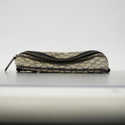 GUCCI GG Supreme Shoulder Bag