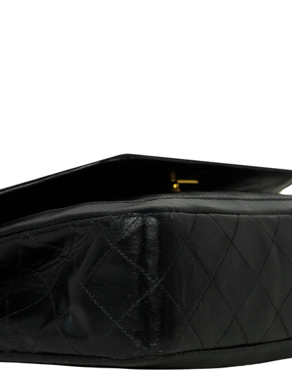 Chanel 1990s Navy Lambskin Quilted CC Tiwstlock Flap Bag