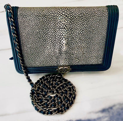 CHANEL STINGRAY BOY WALLET WITH CHAIN