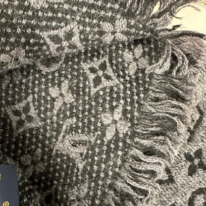 Louis Vuitton Black And Grey Monogram Wool Scarf