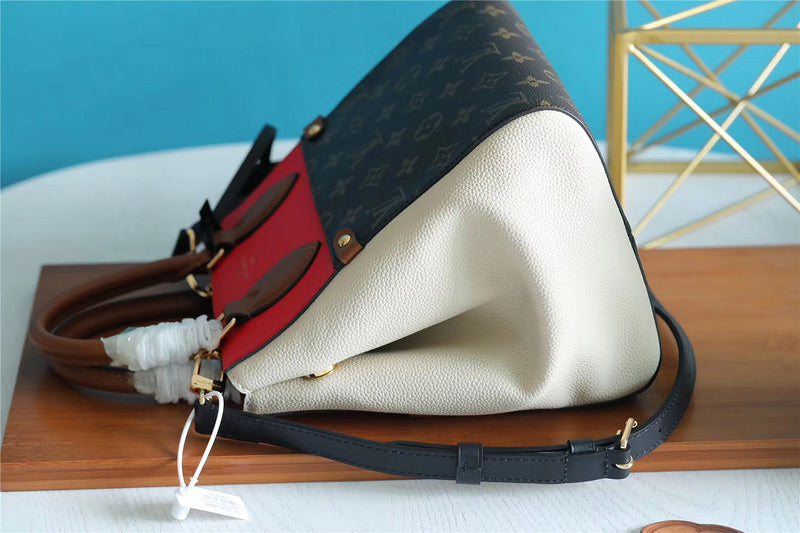 The Franco Shops - Louis Vuittons  - 7759