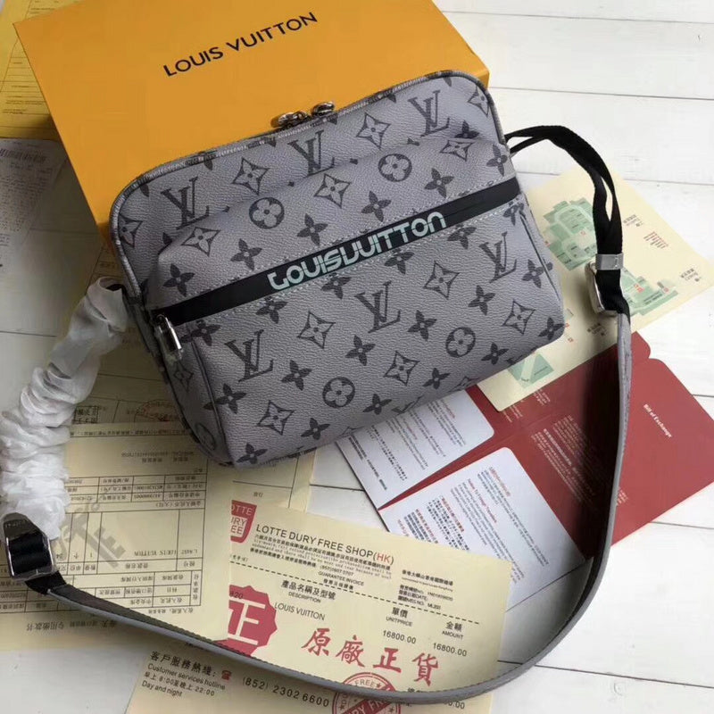 Franco Shops - Louis Vuittons  - 15599