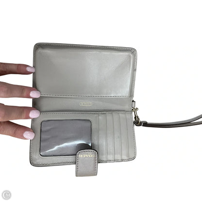 Wristlet Designer By Coach, Size: Medium