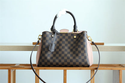 The Franco Shops - Louis Vuittons  - 7939