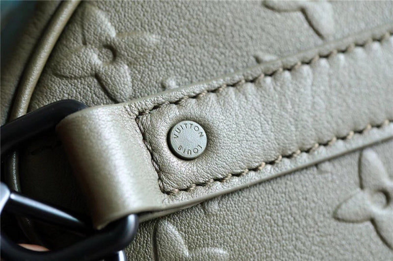 Franco Shops - Louis Vuittons  - 9437