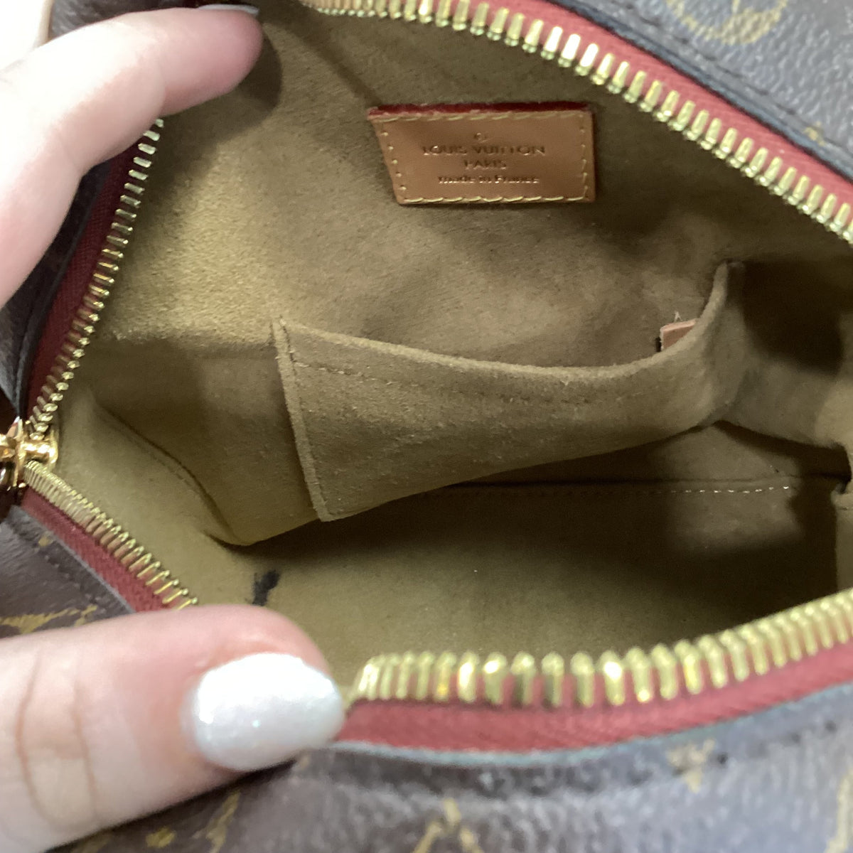 HandBag Luxury Designer Louis Vuitton, Size Medium