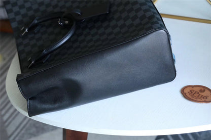 Franco Shops - Louis Vuittons  - 9864