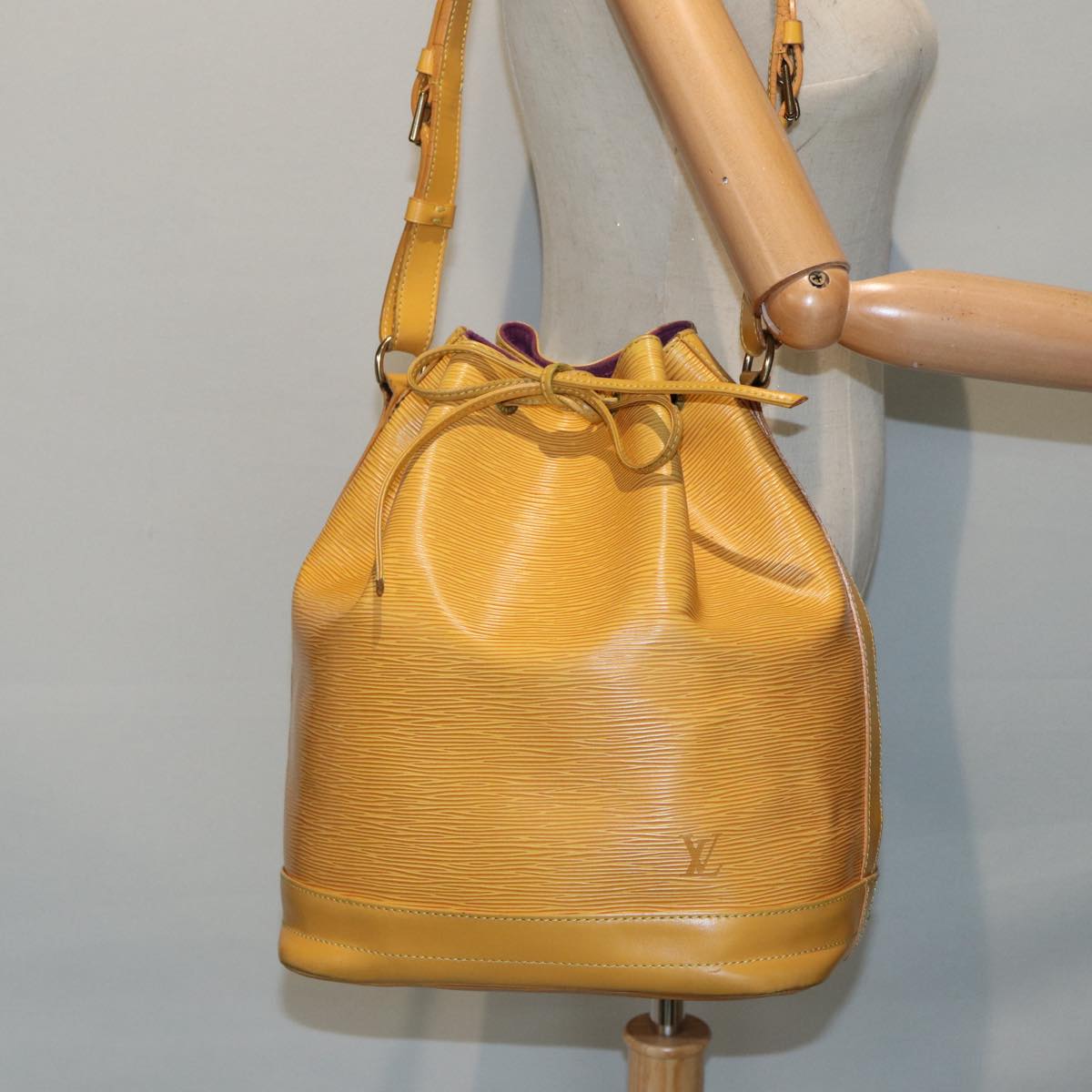 LOUIS VUITTON Noe Shoulder Bag