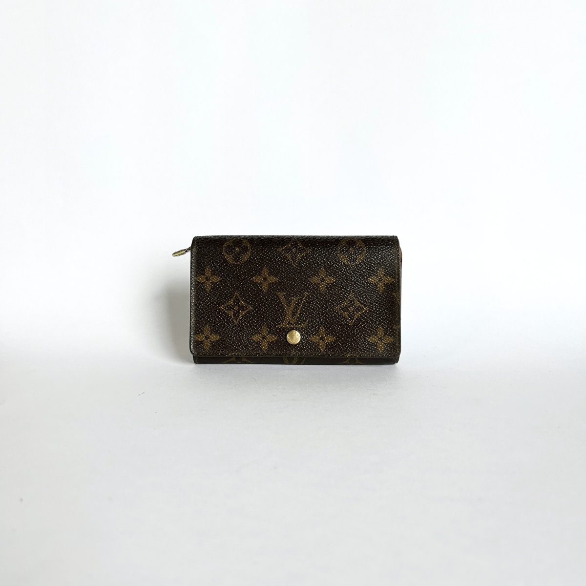 Louis Vuitton Wallet Medium in Monogram Canvas