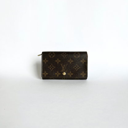 Louis Vuitton Wallet Medium in Monogram Canvas