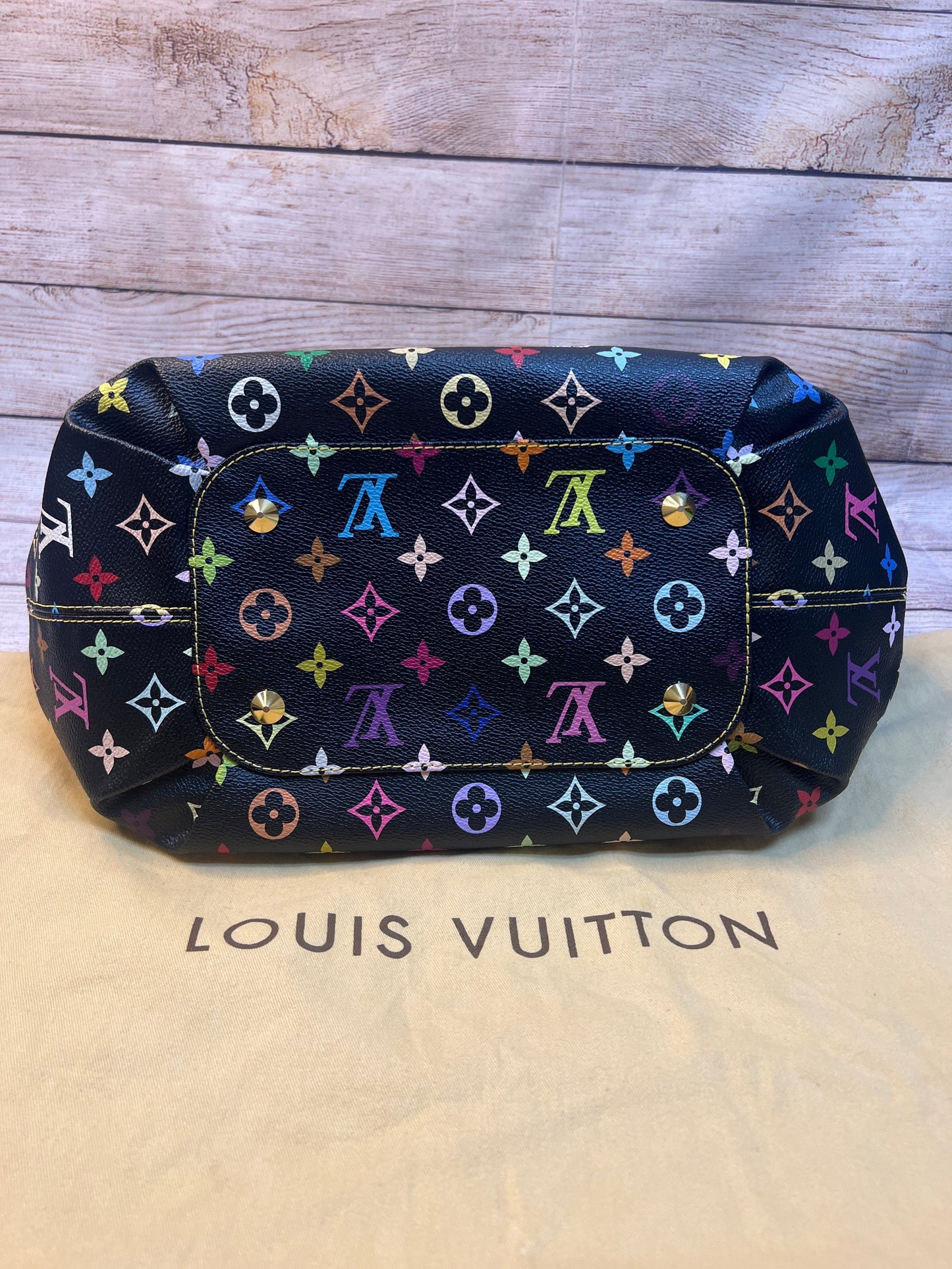 Handbag Luxury Designer By Louis Vuitton  Size: Large