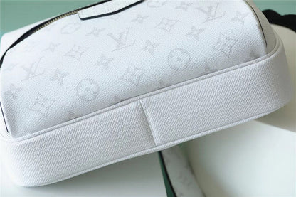 Franco Shops - Louis Vuittons  - 9949