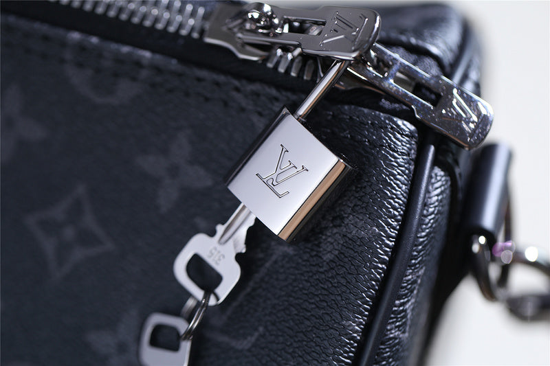 Franco Shops - Louis Vuittons  - 9476