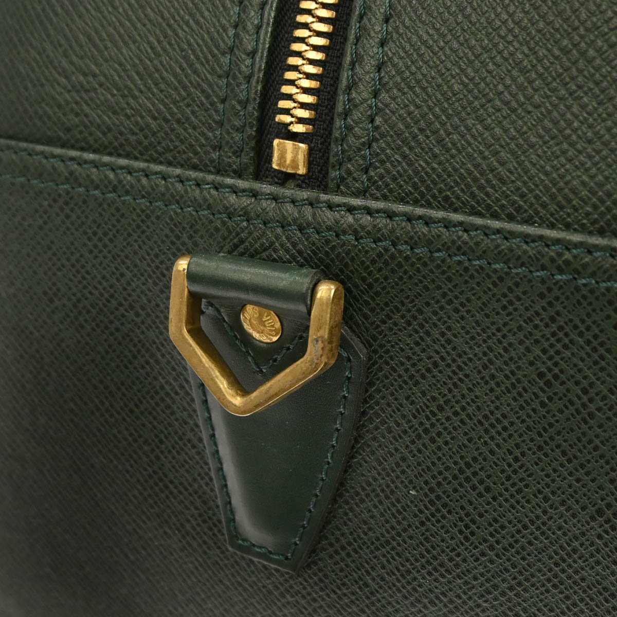 Louis Vuitton Green Taiga Kendall PM 2way Travel Handbag M30124