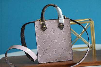 The Franco Shops - Louis Vuittons  - 7671