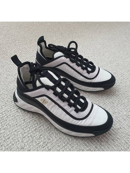 CC Logo Mixed Fiber Low Top Sneakers Black White Chanel