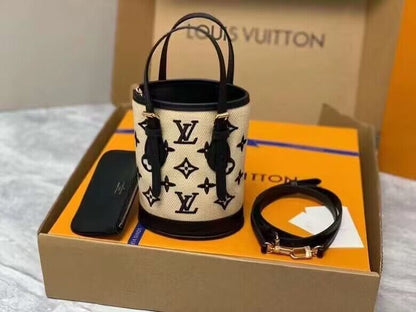 Franco Shops - Louis Vuittons  - 15257